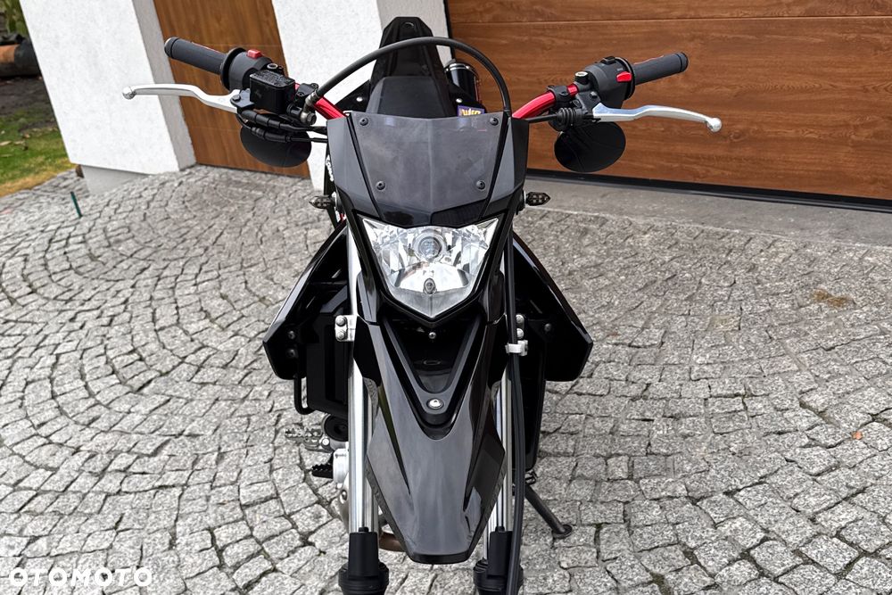 Yamaha WR - 16