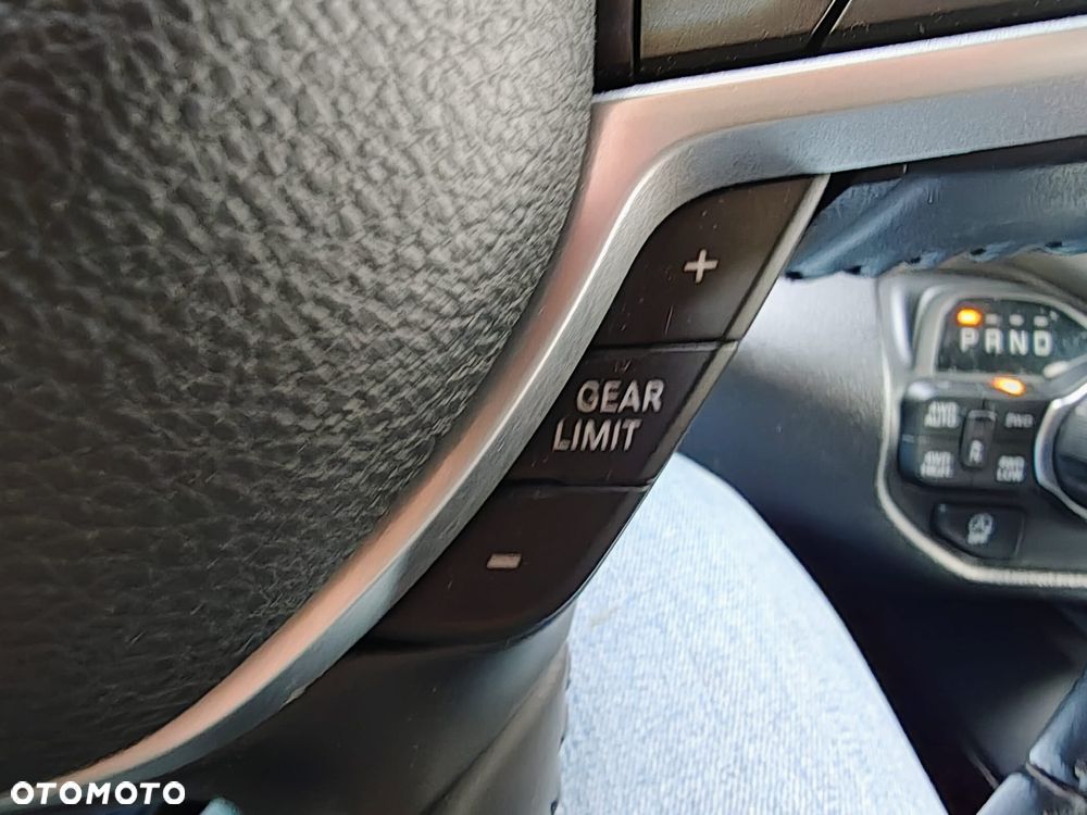 RAM 1500 5.7 Crew Cab Bighorn - 27