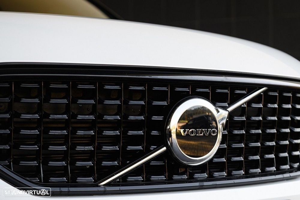 Volvo XC 40 1.5 T2 Plus Dark Auto - 8