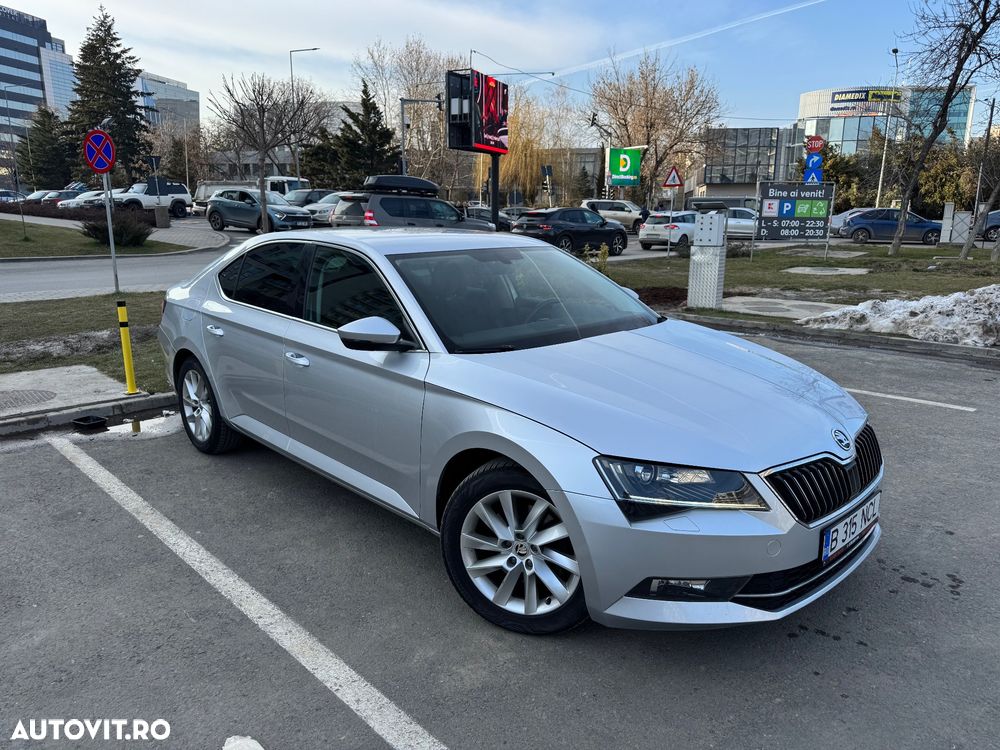 Skoda Superb 2.0 TDI DSG Ambition - 1