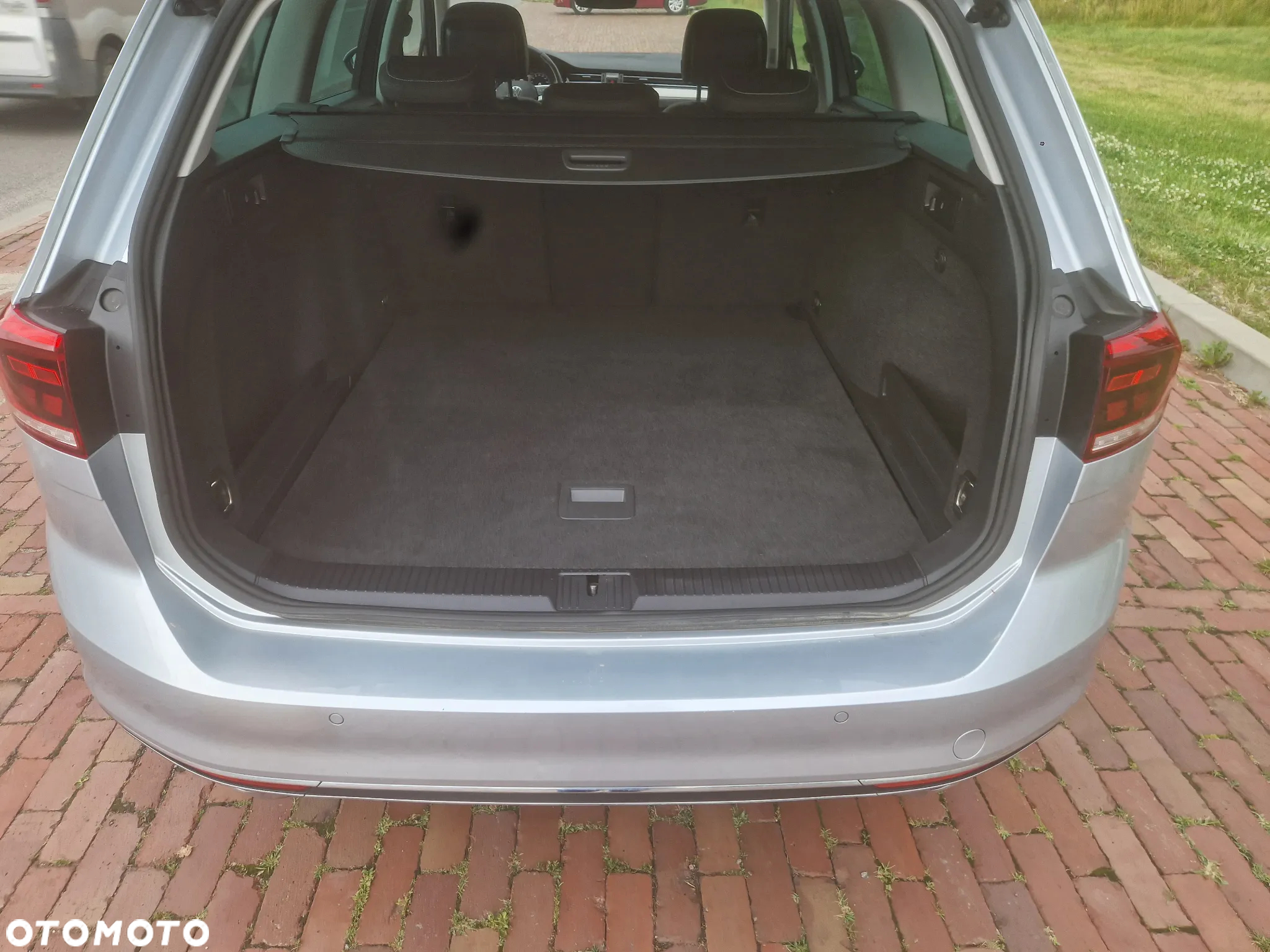 Volkswagen Passat 2.0 TDI 4Mot Elegance DSG - 17