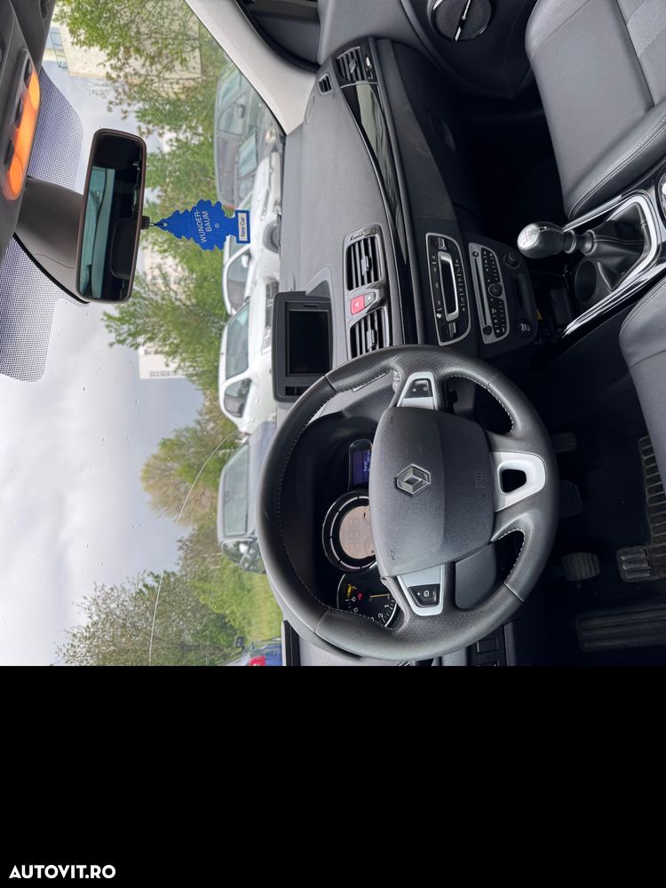 Renault Megane TCe 130 Bose Edition - 5