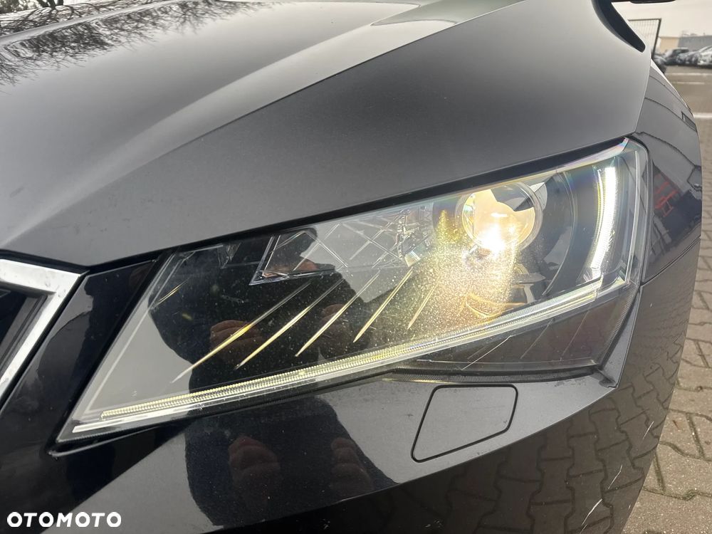 Skoda Superb 2.0 TDI SCR Style DSG - 9