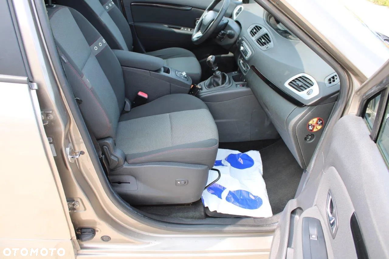 Renault Grand Scenic 1.6 16V 110 Paris - 10