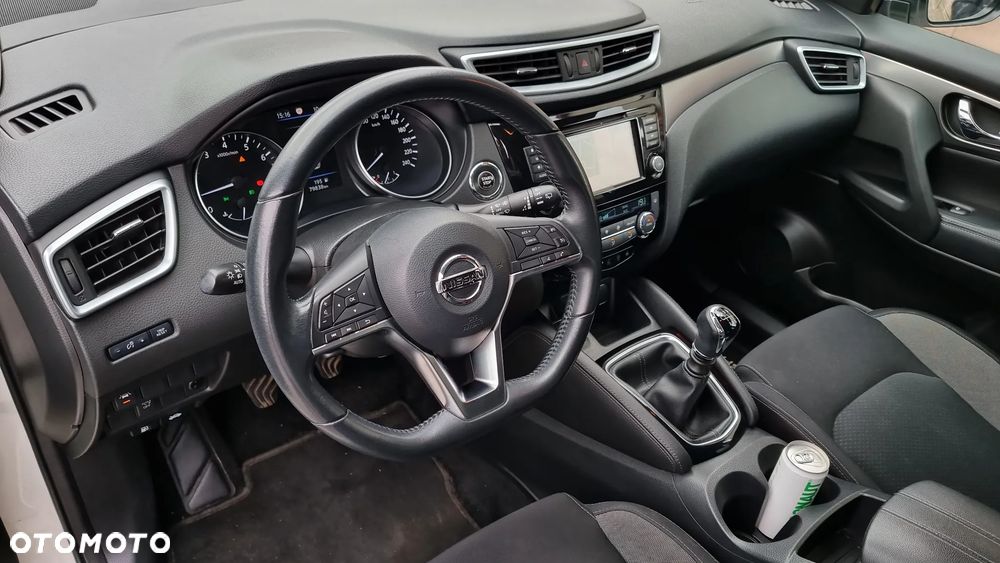 Nissan Qashqai 1.3 DIG-T N-Connecta - 26