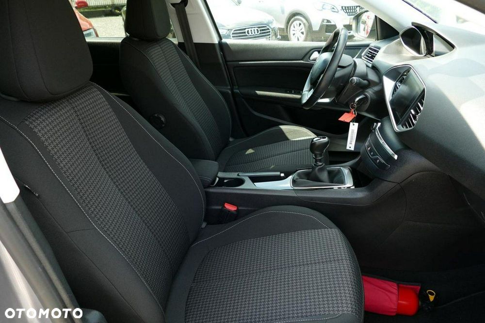 Peugeot 308 PureTech 130 Allure Pack - 24