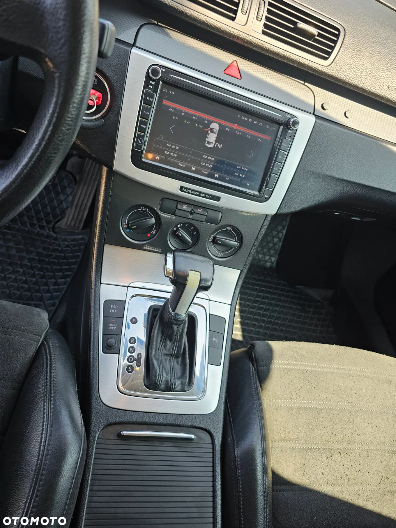 Volkswagen Passat - 13