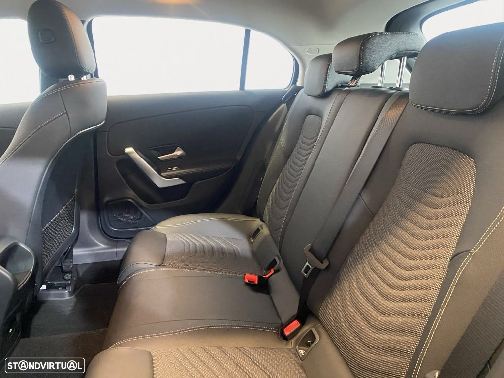 Mercedes-Benz A 250 e - 13