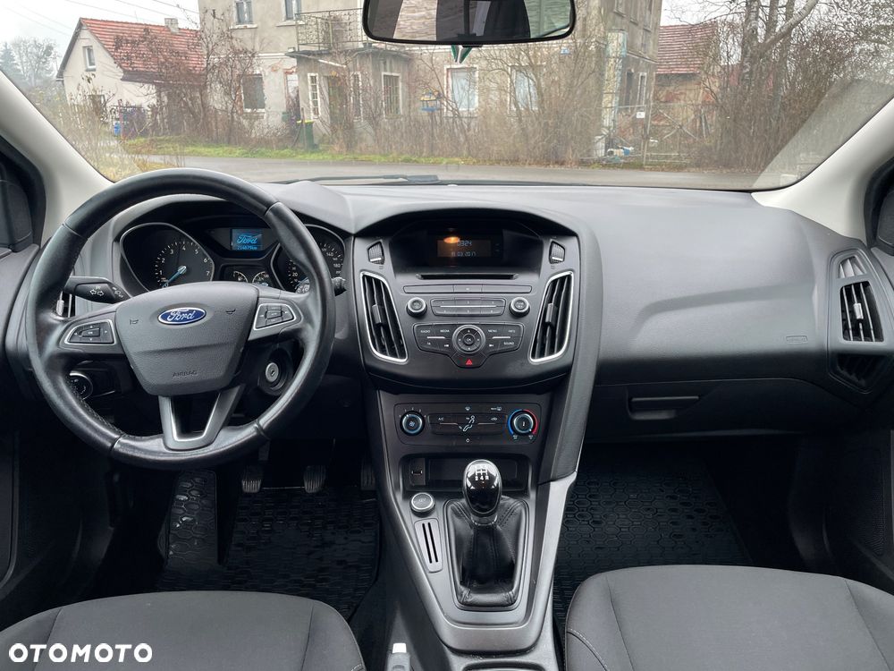 Ford Focus 1.6 Trend - 18