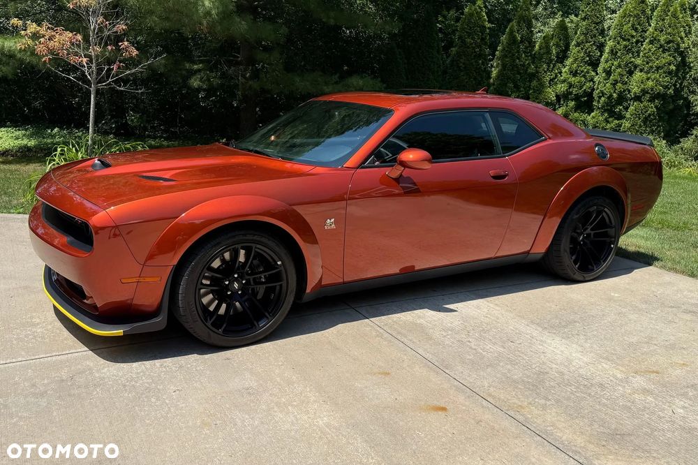 Dodge Challenger - 9