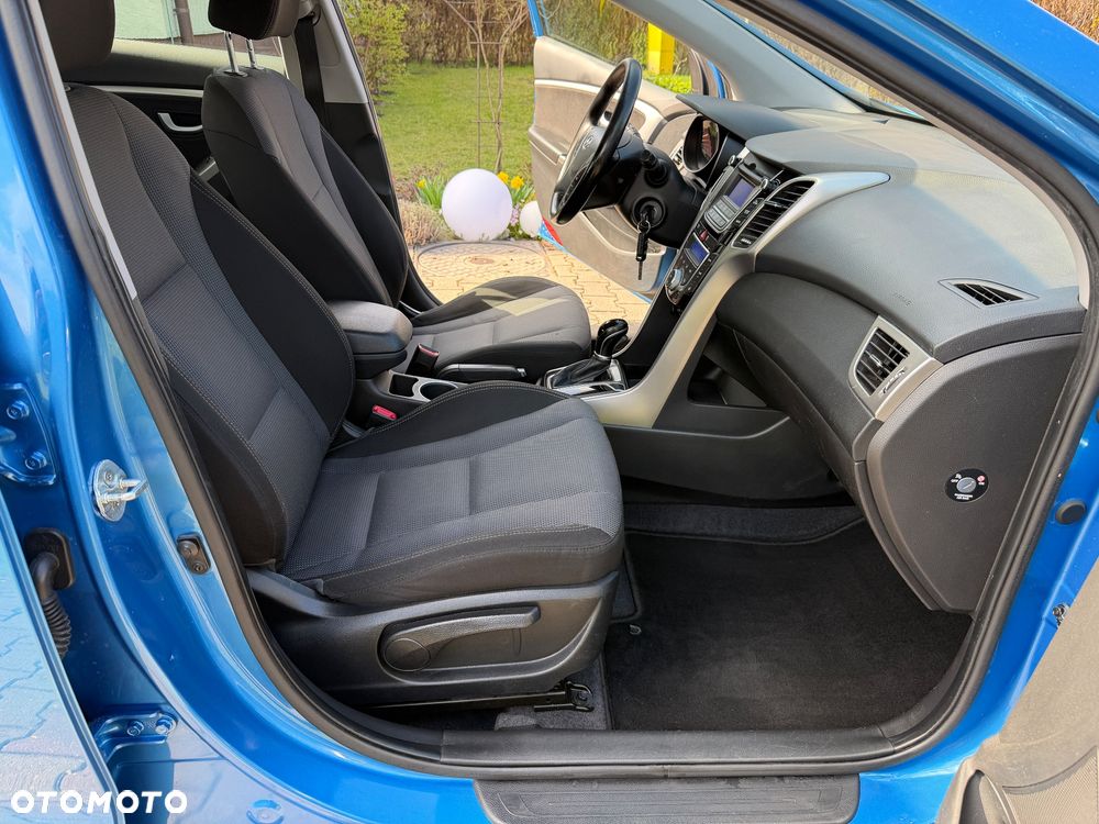 Hyundai i30 Kombi 1.6 GDi DCT Premium - 28