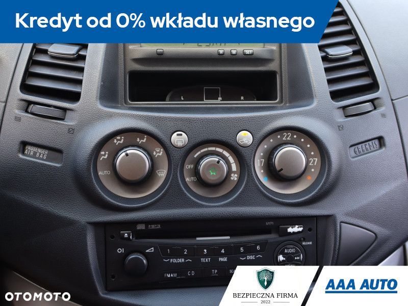 Mitsubishi Grandis - 13