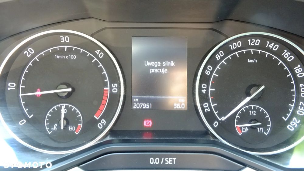 Skoda Superb 2.0 TDI Ambition - 32