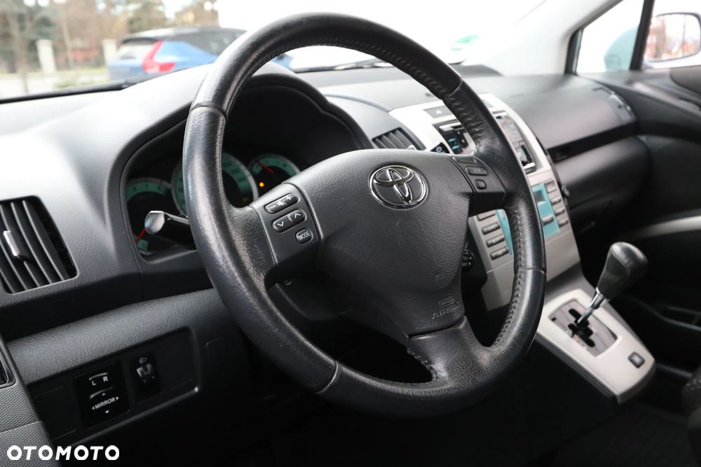 Toyota Corolla Verso - 10