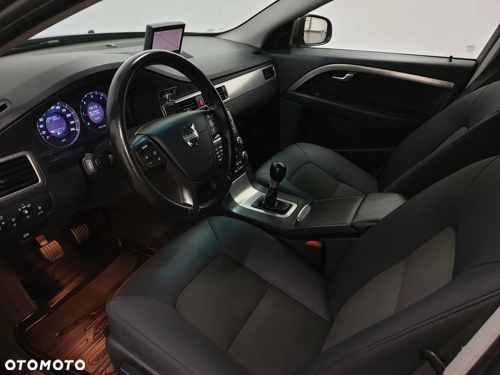 Volvo V70 2.0D Summum - 35