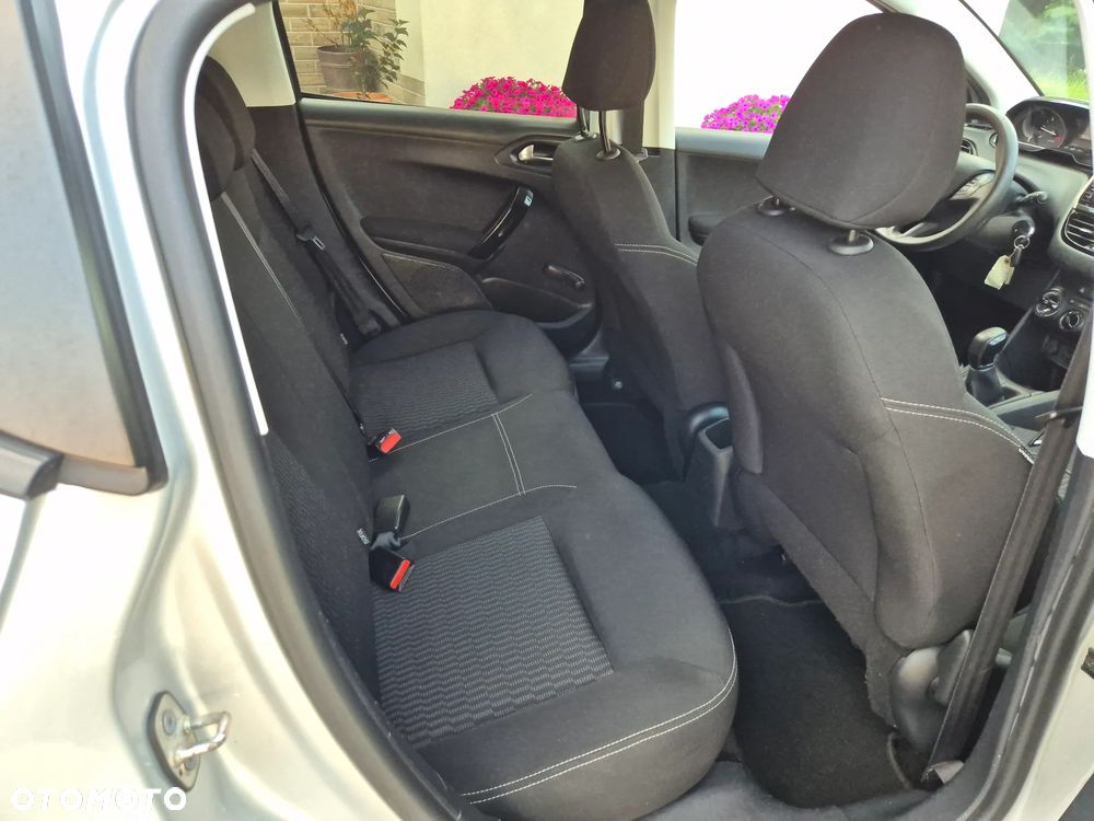 Peugeot 208 1.6 BlueHDi Active S&S - 9