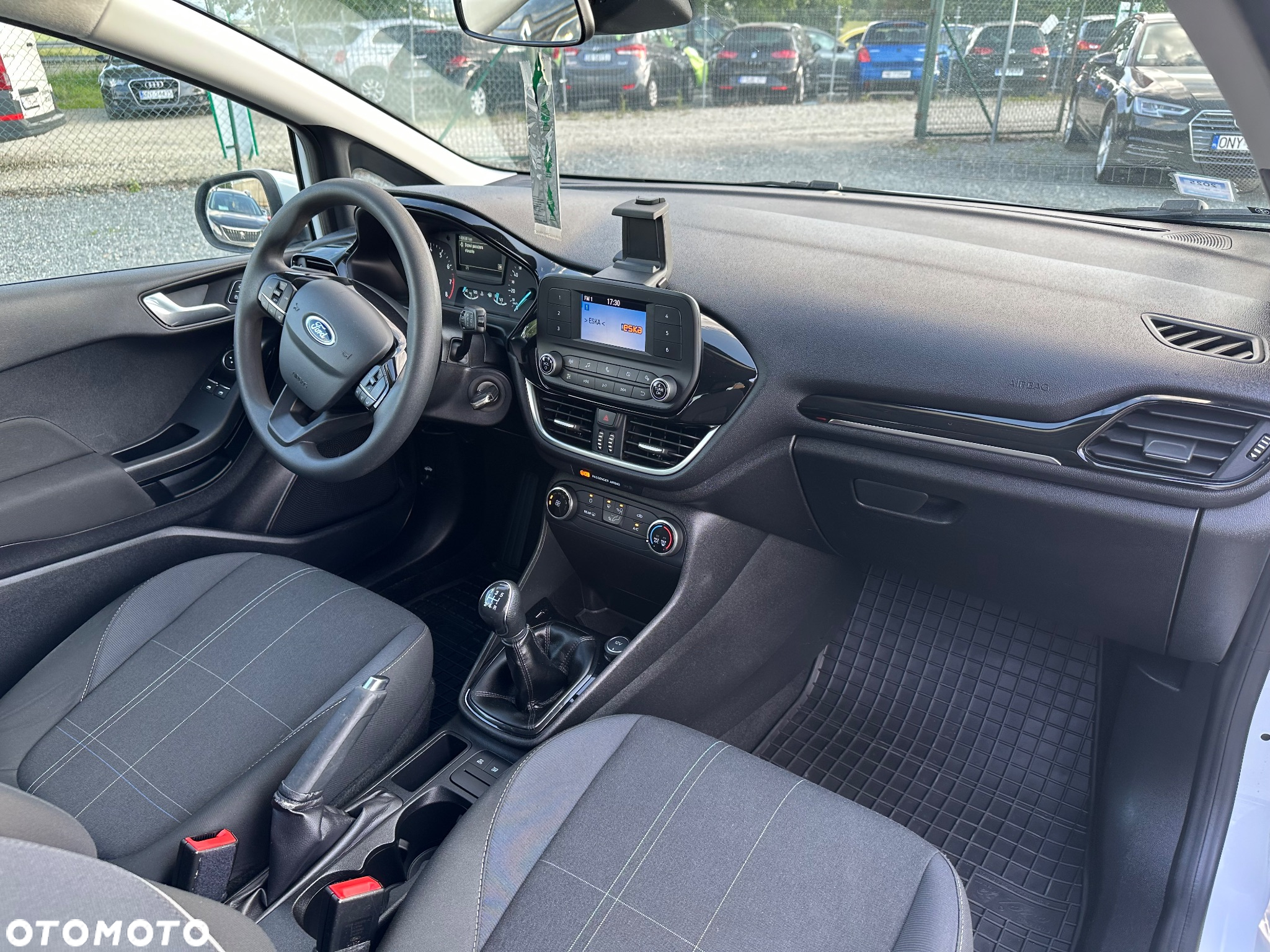 Ford Fiesta 1.1 Trend - 13