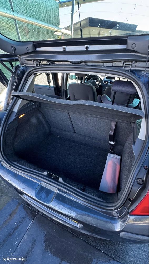 Renault Clio 1.2 16V Confort - 9