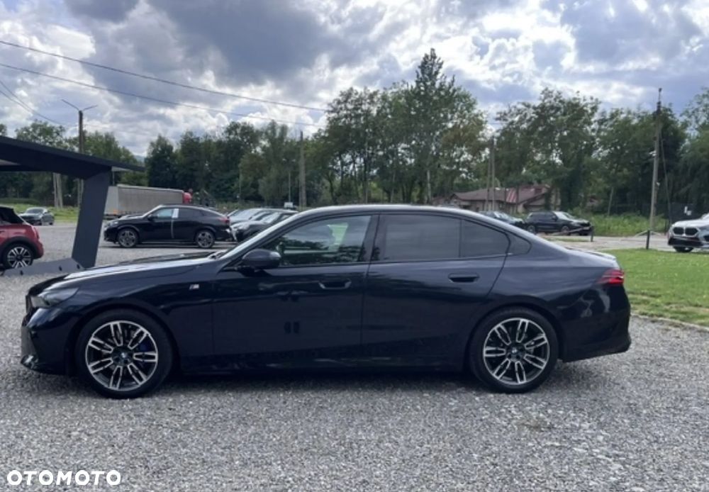 BMW Seria 5 520i M Sport Edition - 9