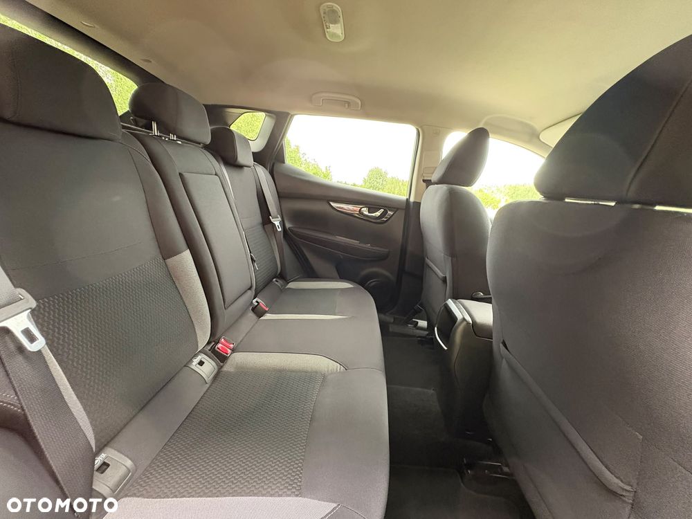 Nissan Qashqai 1.2 DIG-T N-Vision - 31