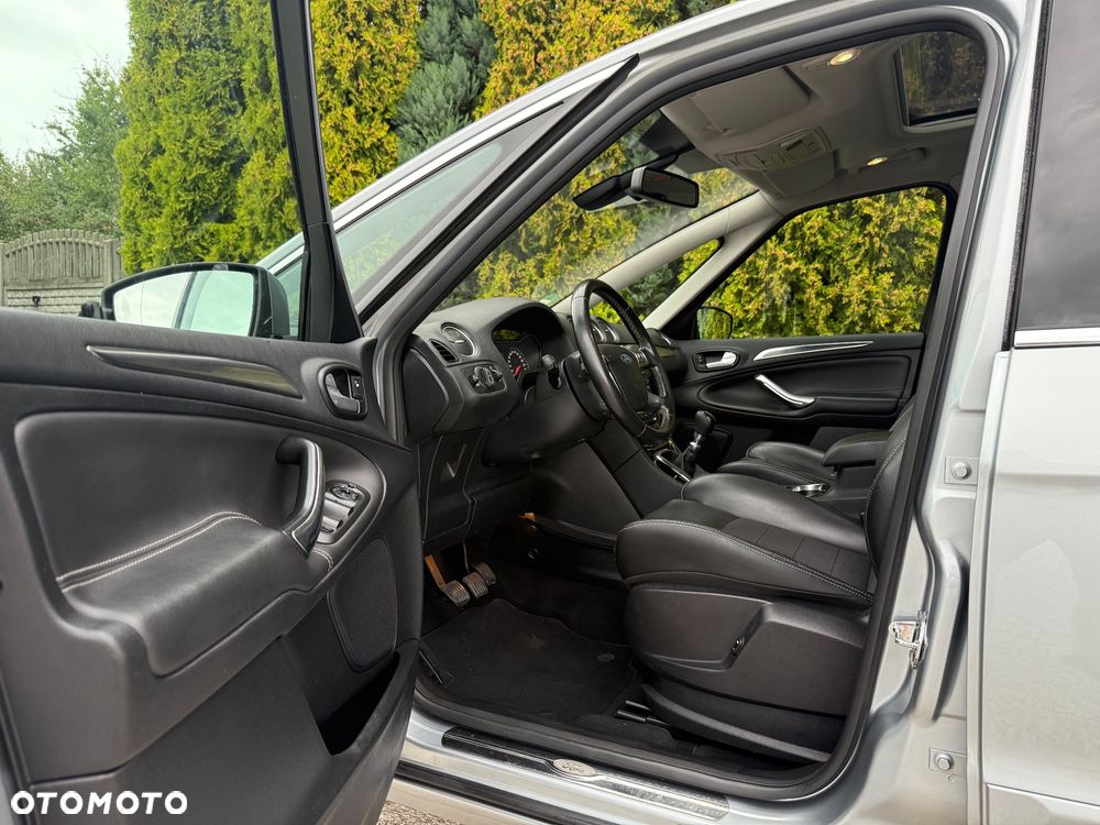Ford S-Max - 21