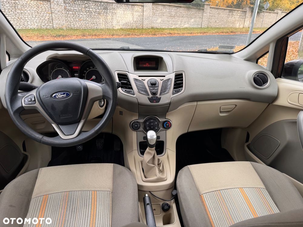 Ford Fiesta - 12