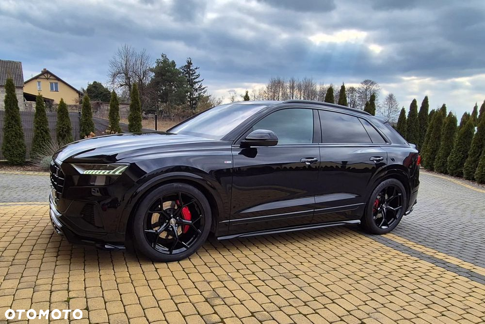 Audi Q8 - 9