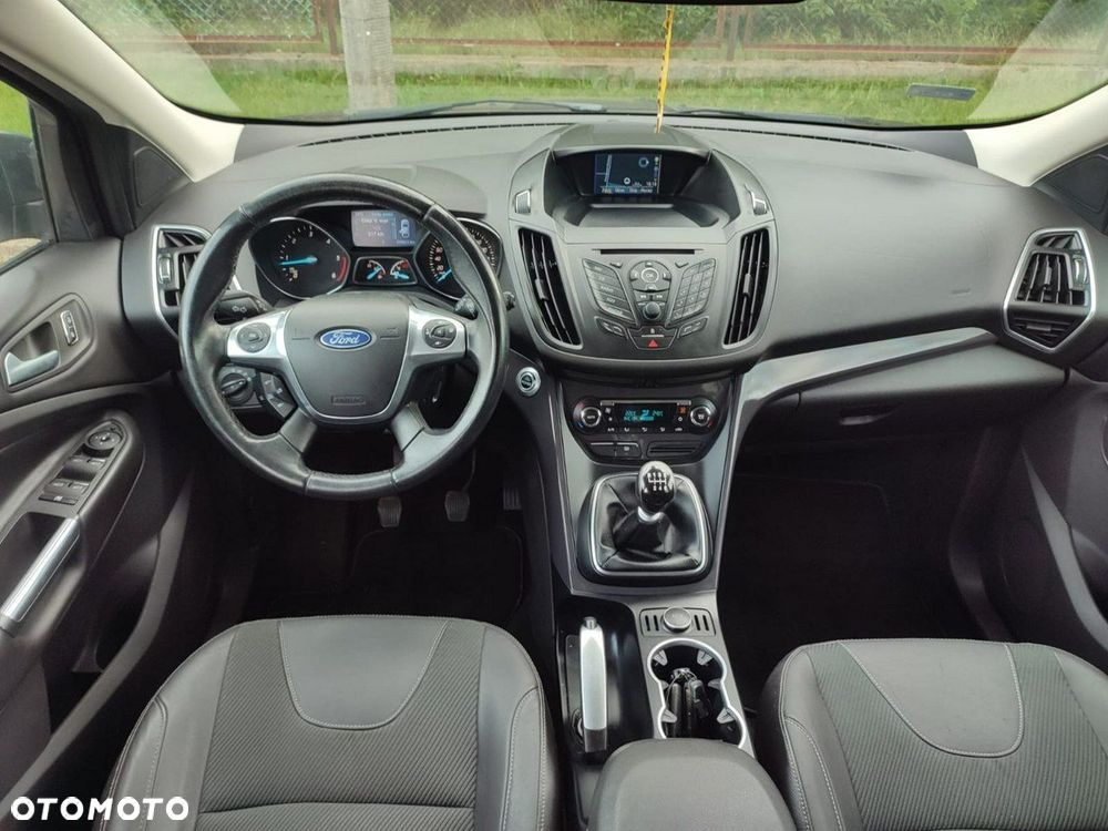 Ford Kuga - 10