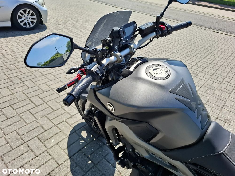 Yamaha MT - 24