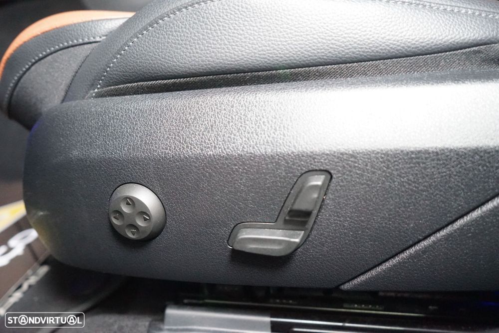 Mercedes-Benz C 300 e T 9G-TRONIC AMG Line - 22