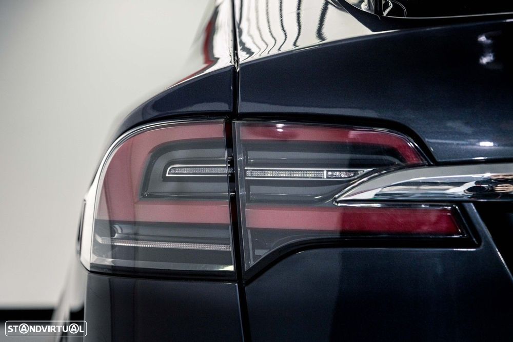 Tesla Model X 100 kWh Long Range AWD - 10