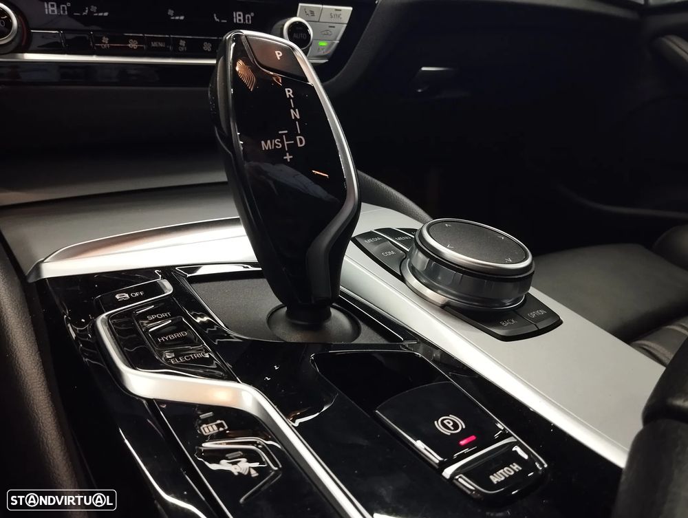 BMW 530 e - 39