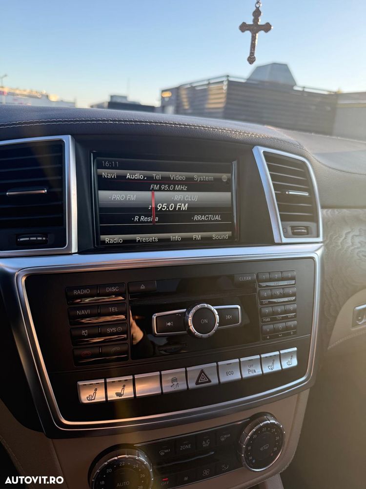 Mercedes-Benz ML - 11