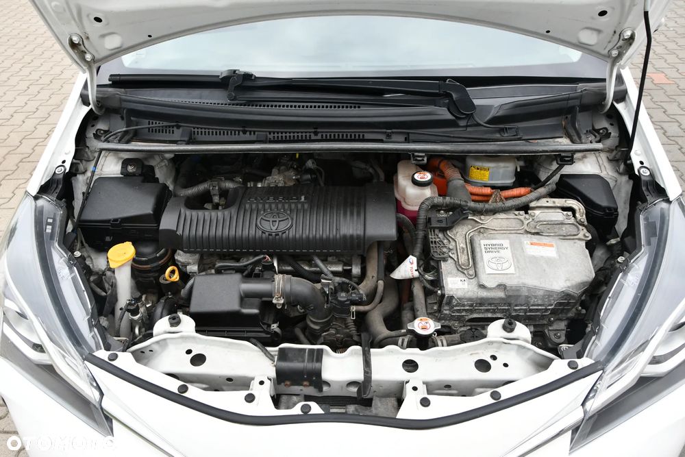 Toyota Yaris Hybrid 100 Premium EU6 - 36