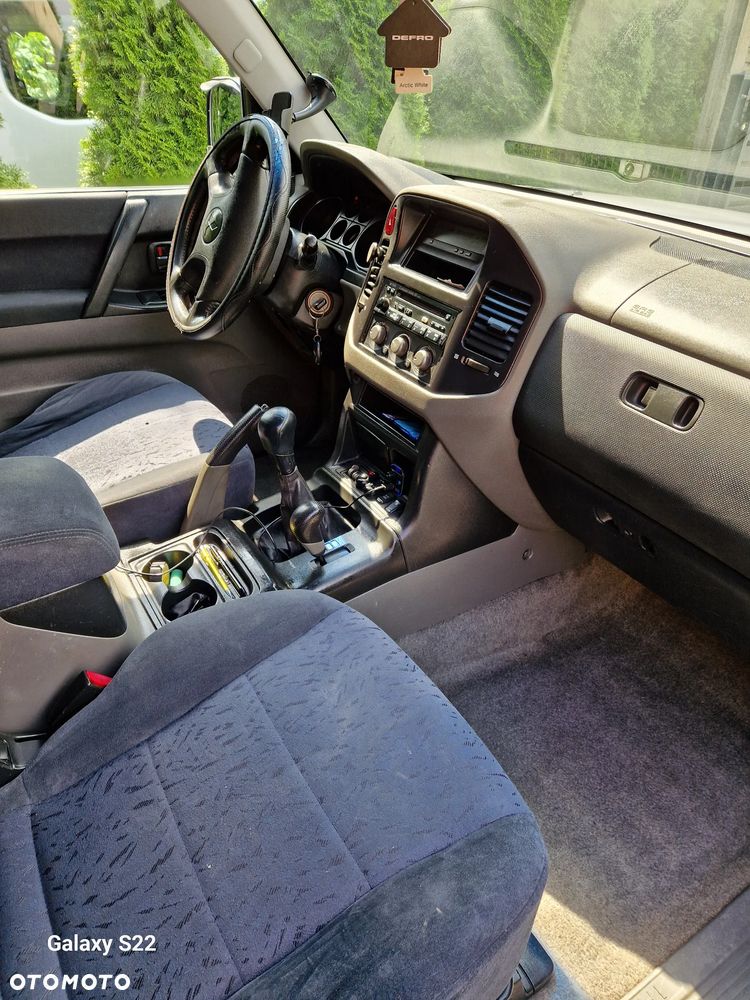Mitsubishi Pajero - 7
