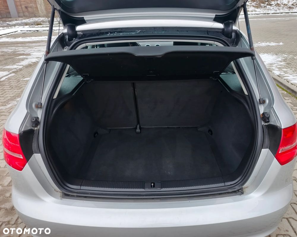 Audi A3 Sportback 1.6 TDI DPF Attraction - 31