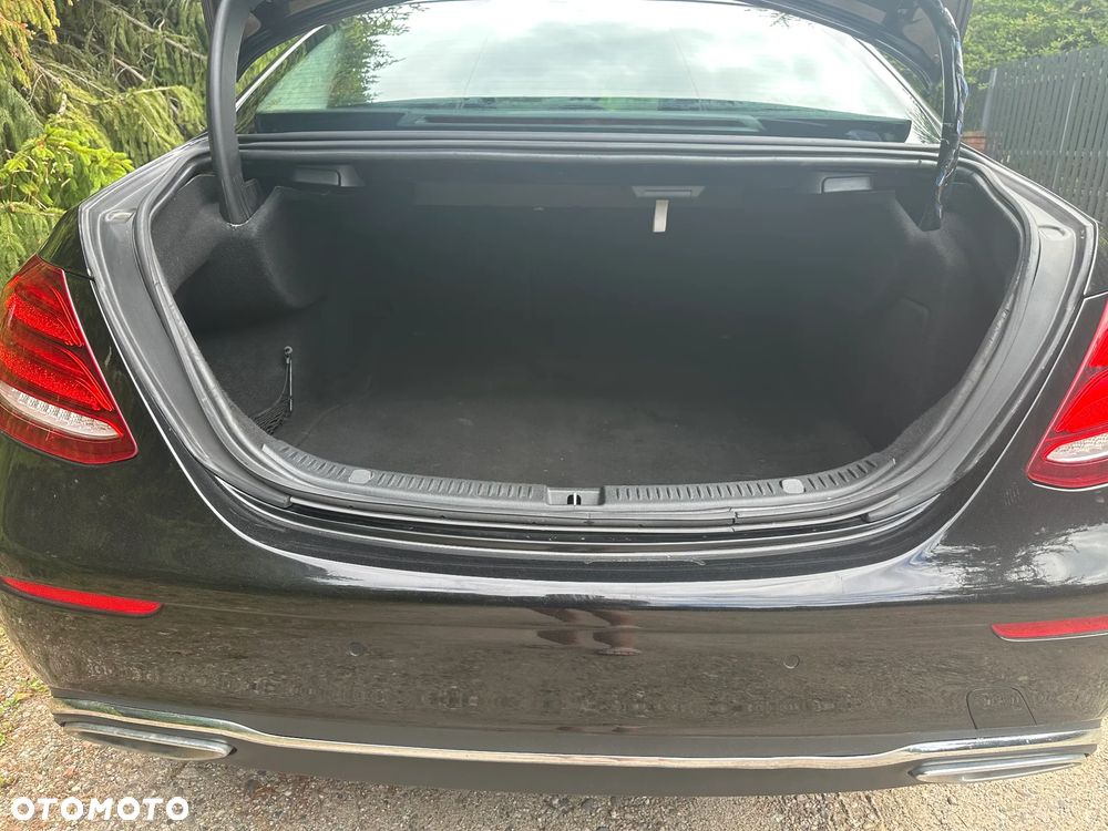 Mercedes-Benz Klasa E 220 d 9G-TRONIC - 16