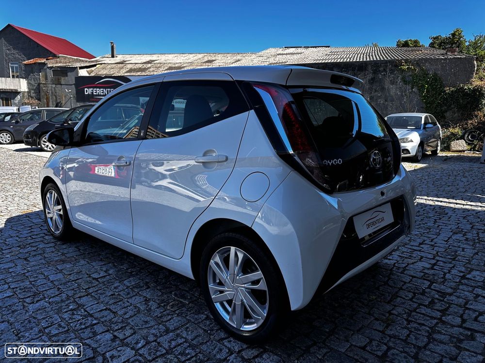 Toyota Aygo 1.0 X-Play Plus+X-Touch - 5