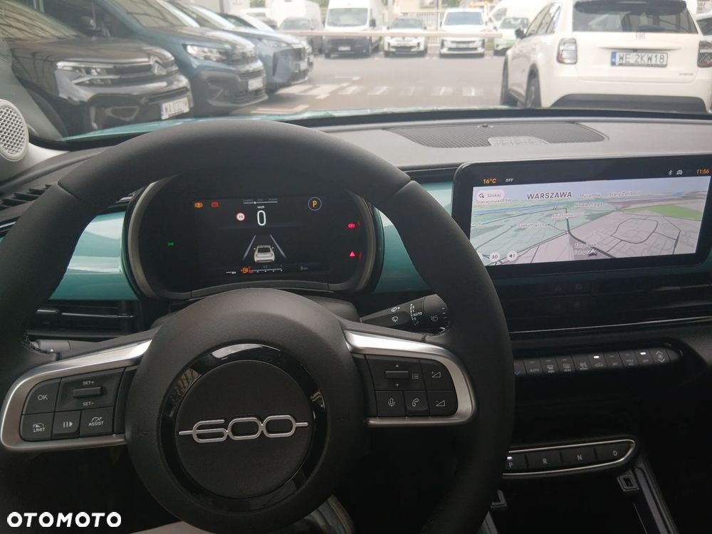 Fiat 600 1.2 Turbo Icon eDCT - 11