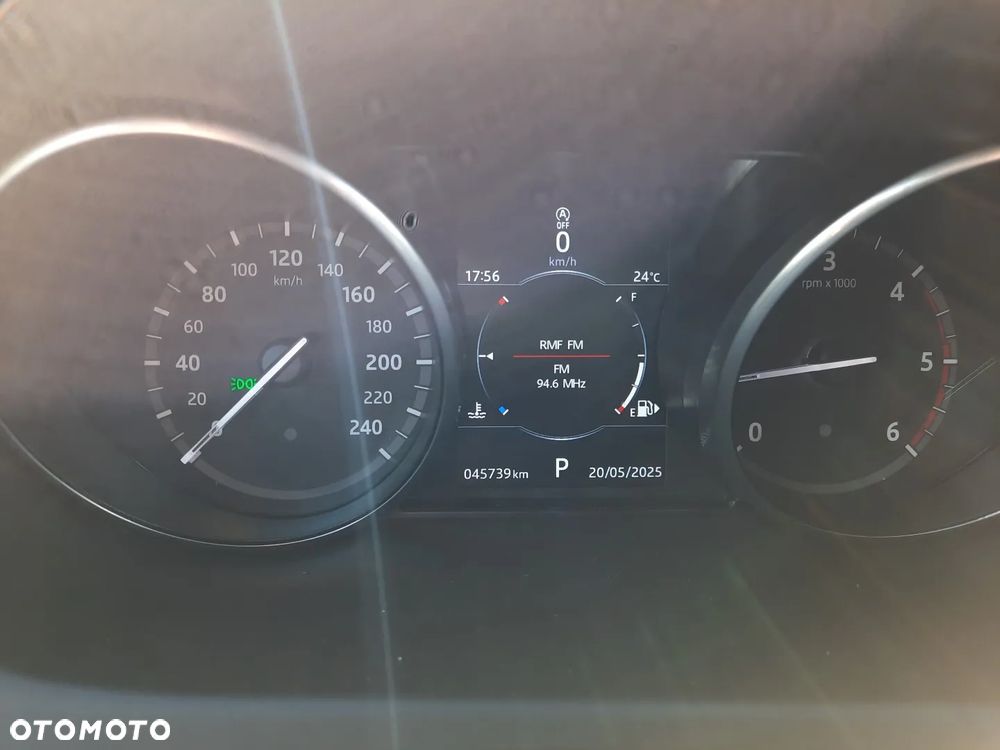 Land Rover Discovery Sport TD4 Sky View - 30