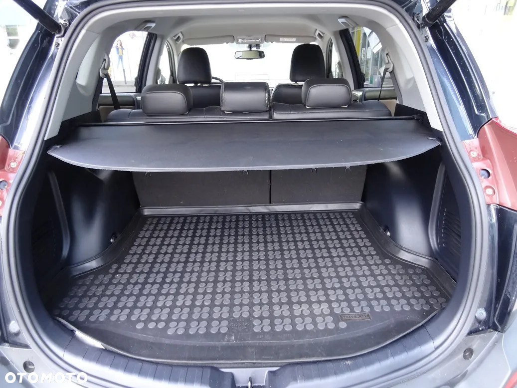 Toyota RAV4 2.0 D-4D Premium - 8