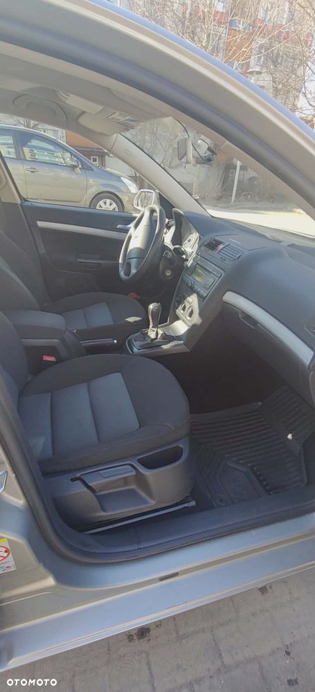 Skoda Octavia 2.0 FSI Ambiente - 11