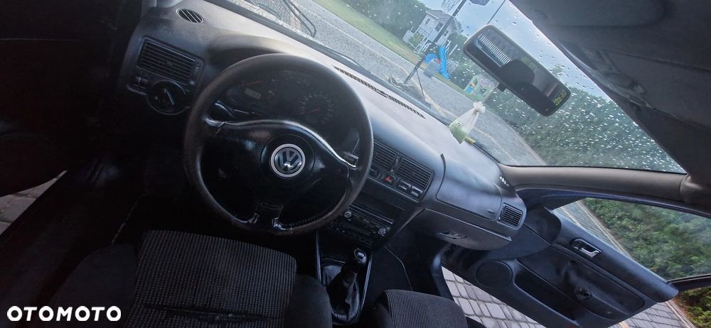 Volkswagen Golf 1.9 TDI - 5