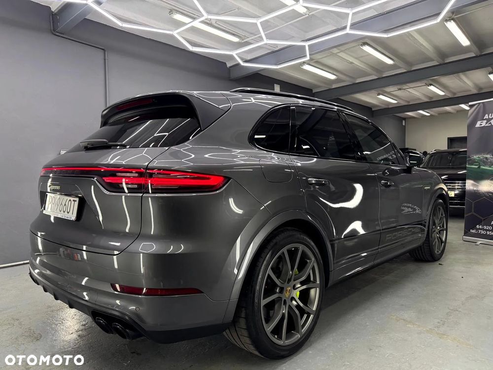 Porsche Cayenne - 11