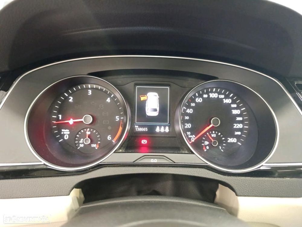 VW Passat Variant 2.0 TDI Highline DSG - 7