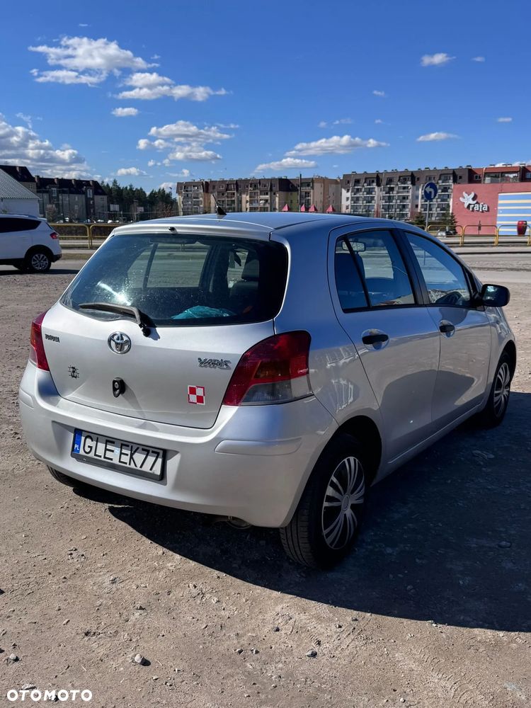 Toyota Yaris 1.0 Luna - 6