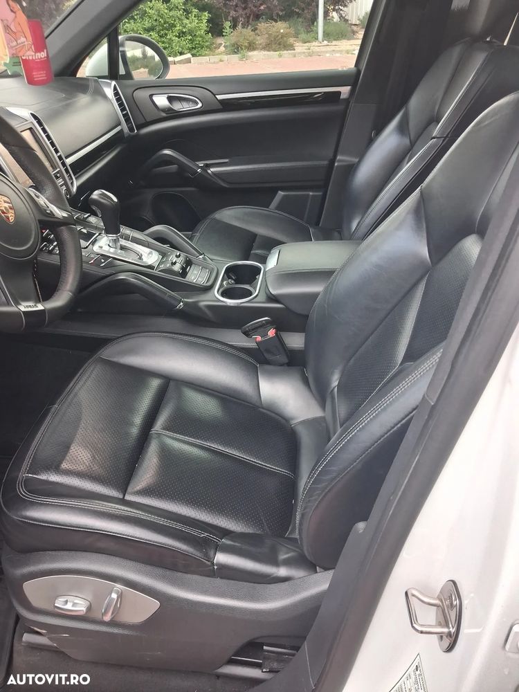 Porsche Cayenne - 10