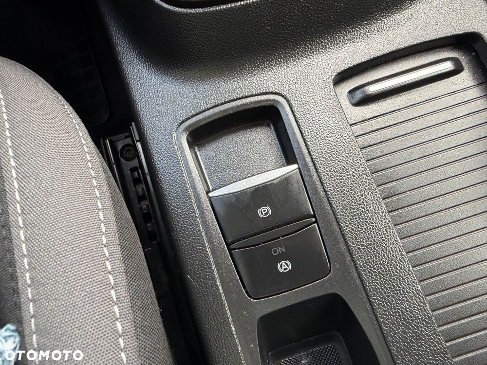 Ford Focus 1.0 EcoBoost Start-Stopp-System COOL&CONNECT DESIGN - 9