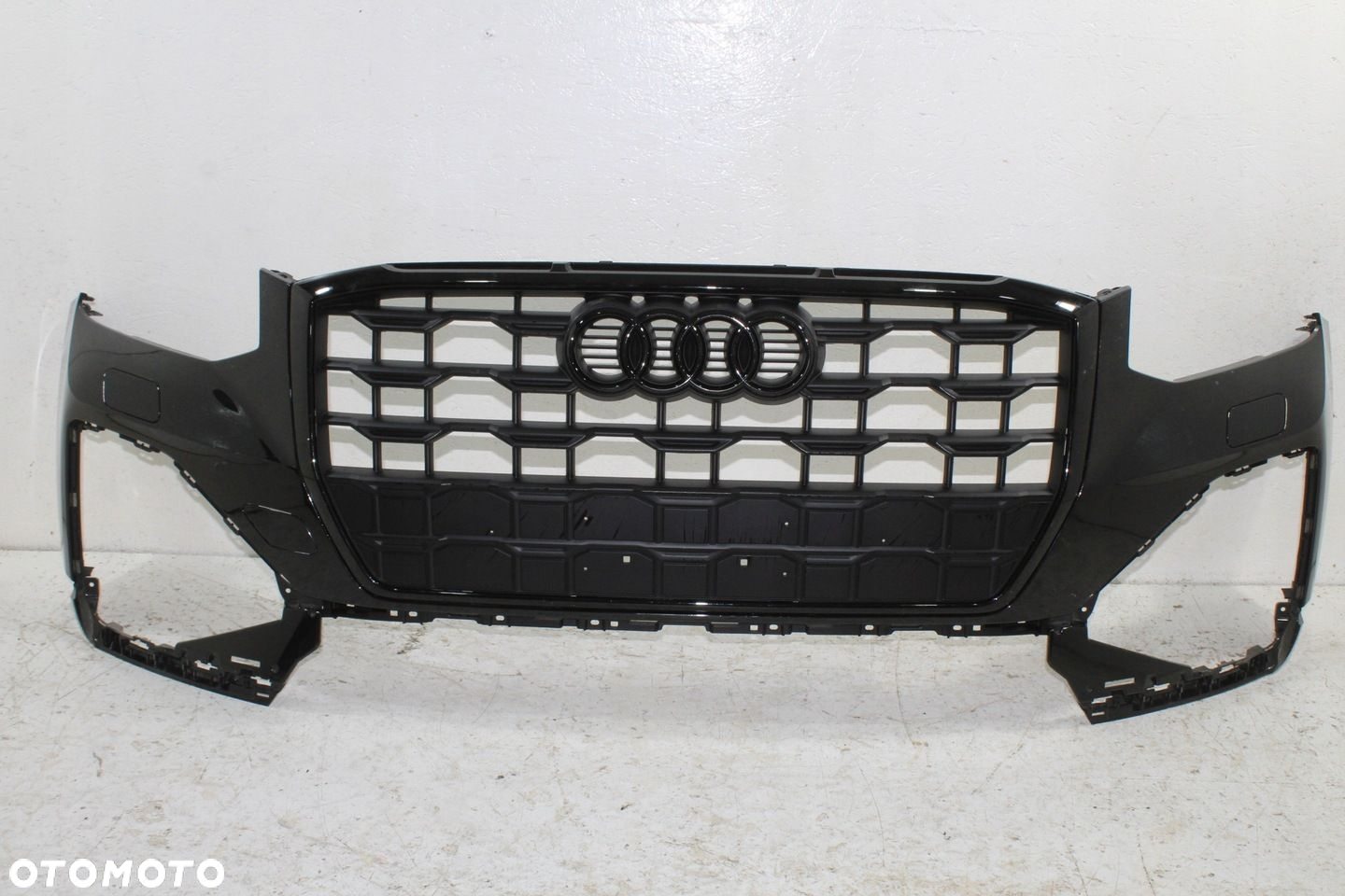 Audi Q2 81A S Line lift zderzak przód przedni 81A807437 - 2