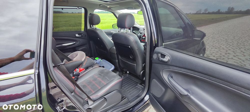 Ford S-Max - 28